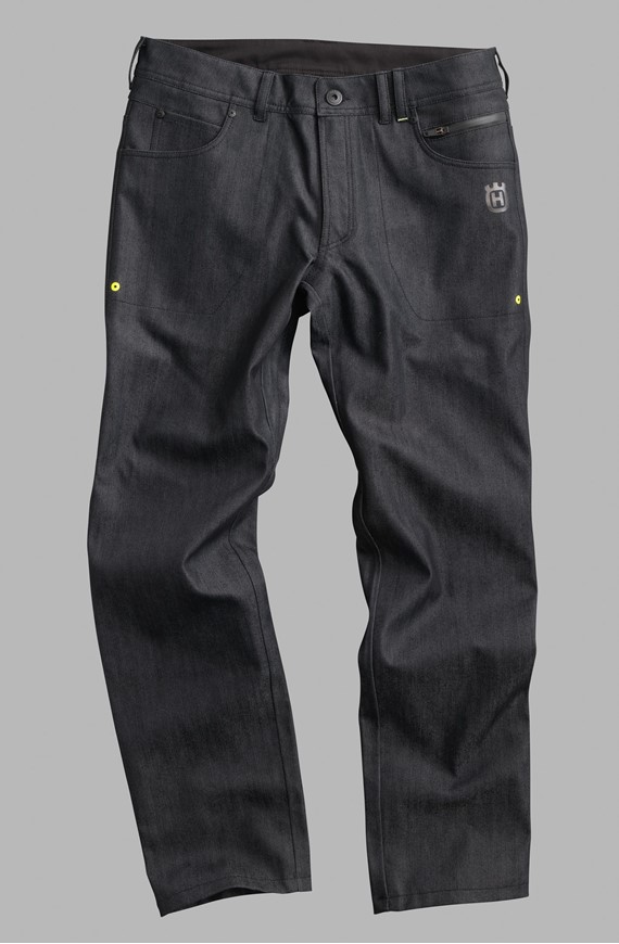 PHO_HS_90_VS_3hs181140x-progress-jeans-short_#SALL_#AWSG_#V1.jpg
