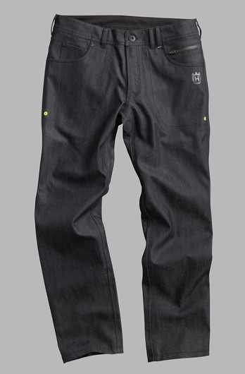 PHO_HS_90_VS_3hs181140x-progress-jeans-short_#SALL_#AWSG_#V1.jpg