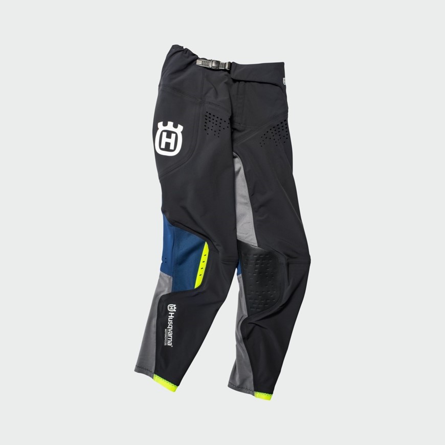 PHO_HS_PERS_VS_45400-3HS192250X-RAILED-PANTS-FRONT_#SALL_#AWSG_#V1.jpg